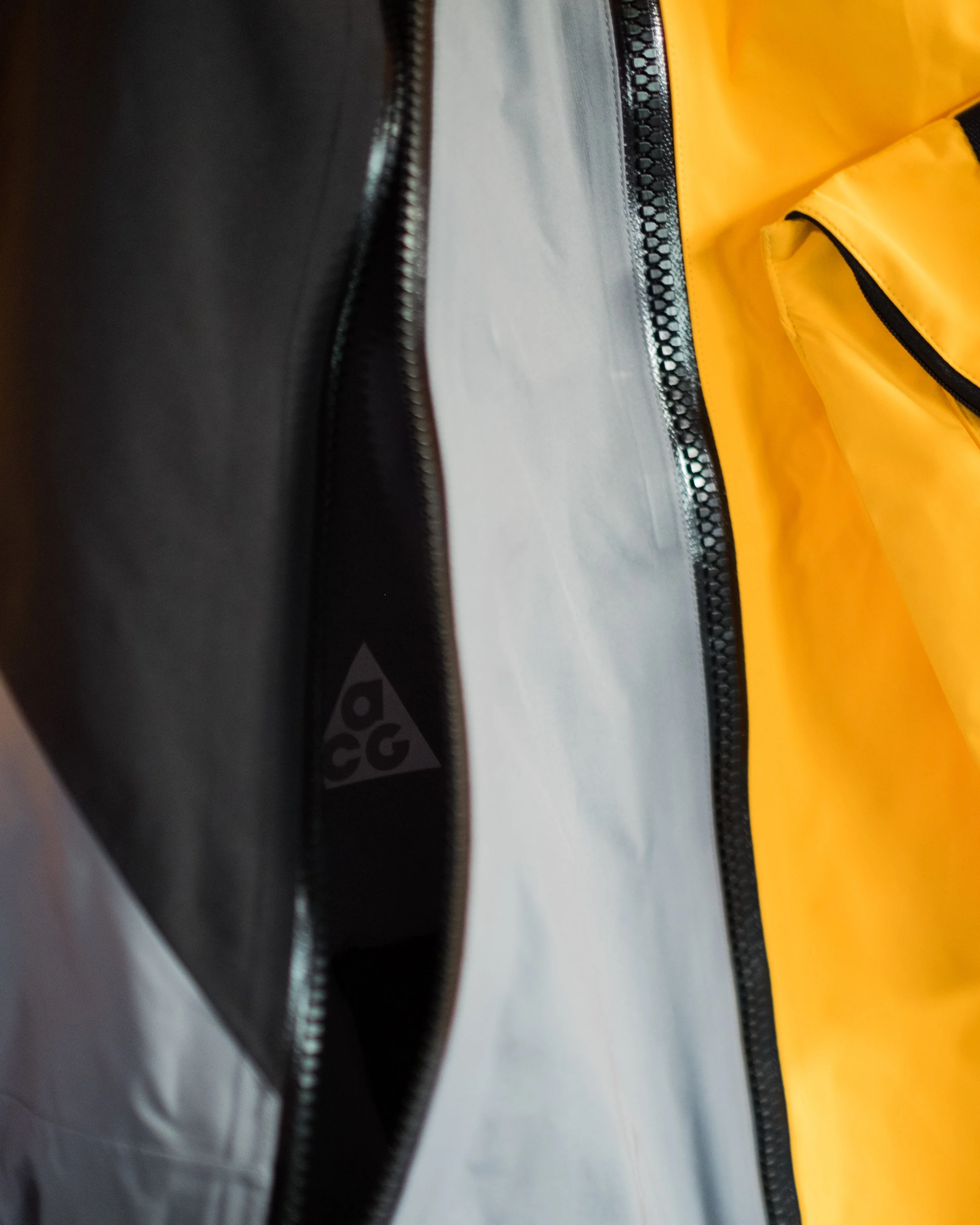 Acg deploy jacket sales